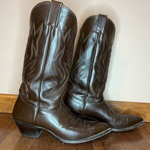 Nocona vintage brown cowboy boots size 9.5 Women’s 9 1/2 S91